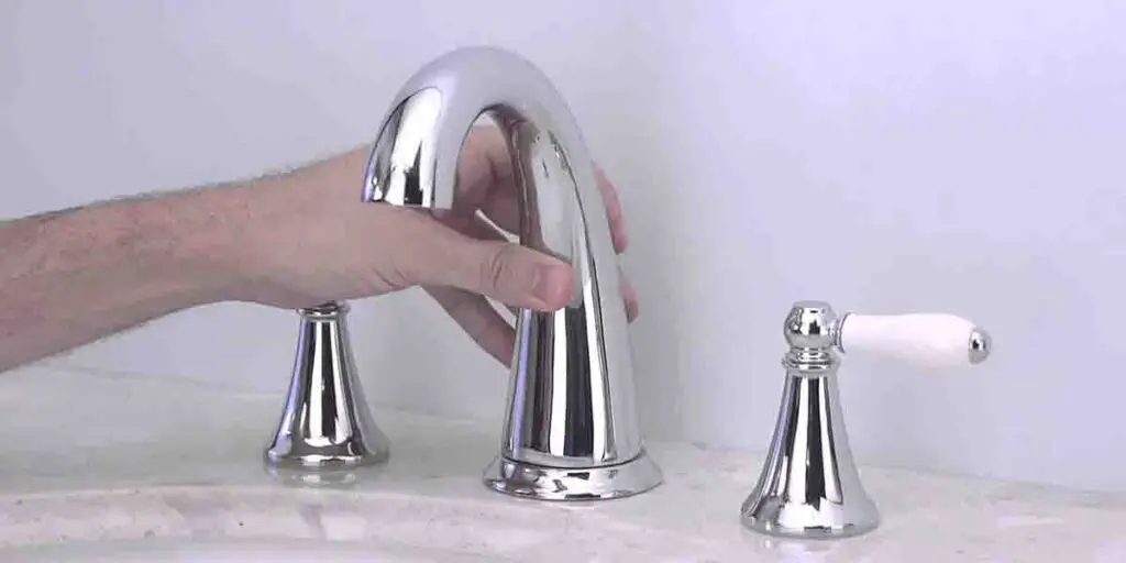 Mounting the Faucet Spout & Handles